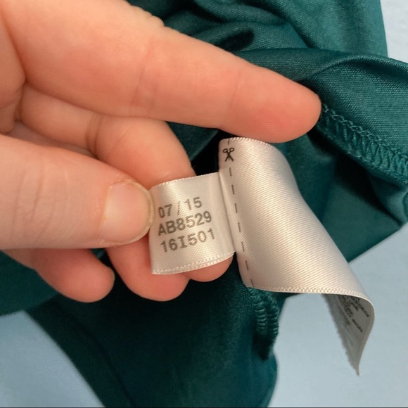 Reebok Fitted Workout Tee - Green - XS - Geometric Art Deco Logo - Picture 6 of 7